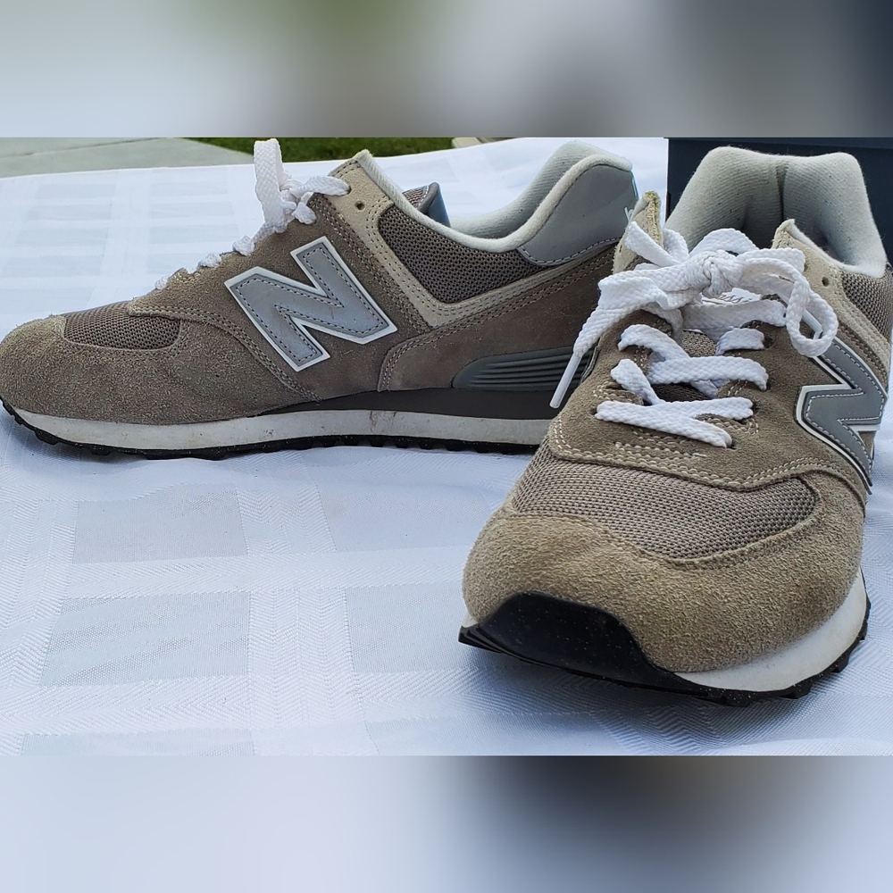Great New Balance 574’s size 10.5